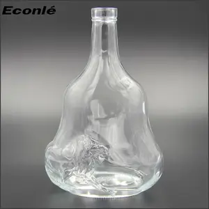 Blanc verre vodka bouteilles avec des bouchons 750 ml