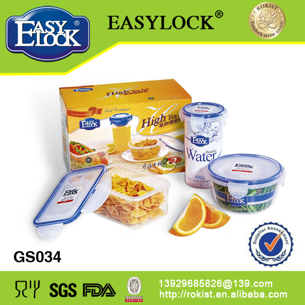 Набор: пластиковые бутылки с водой и пластиковую коробку для завтрака