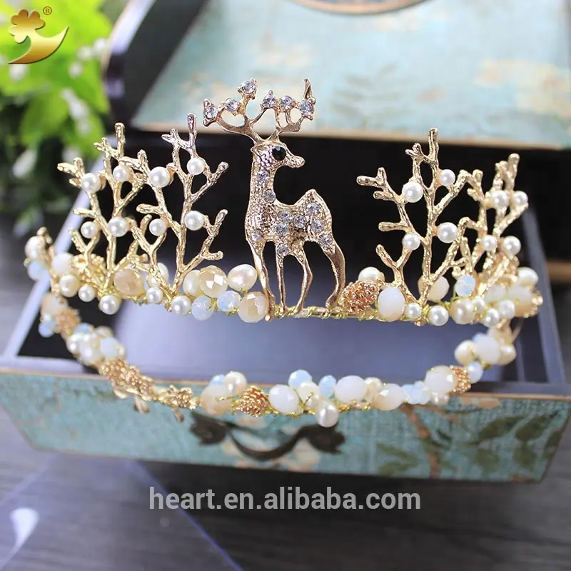 Corona dei diademi di cerimonia nuziale della sposa dei gioielli dell'oro di alta qualità fatti a mano di nuovo arrivo
