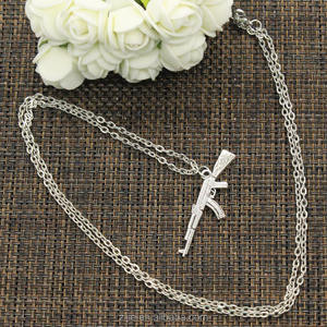 2017 Yiwu गर्म बेच हस्तनिर्मित चांदी मढ़वाया मशीन गन एके47 लटकन हार, कस्टम धातु फैशन अवस्र्द्ध हार - Product Image 3