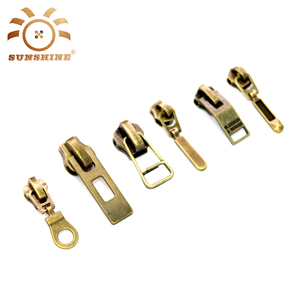 2017 logotipo en relieve <span class=keywords><strong>cremallera</strong></span> de metal extractor <span class=keywords><strong>cursor</strong></span> de la <span class=keywords><strong>cremallera</strong></span> para la ropa - Product Image 2