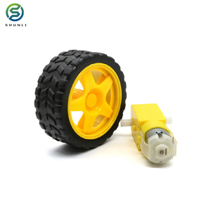 محرك تروس تيار مستمر أصفر مع عجلات بلاستيكية لسيارة لعبة - Product Image 2