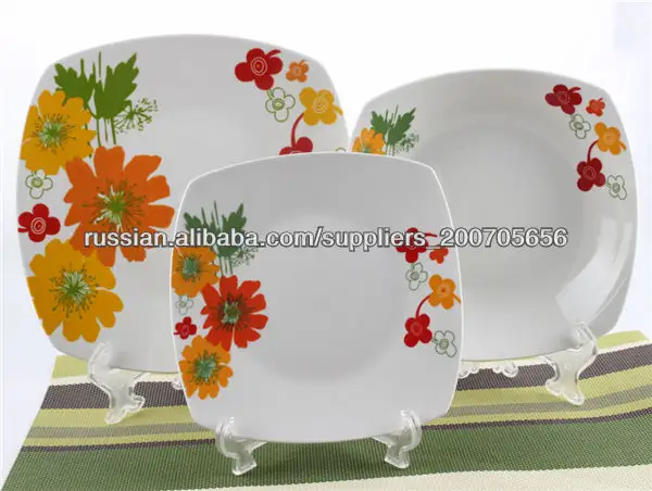 фарфорный набор посуды с цветочным дизайном