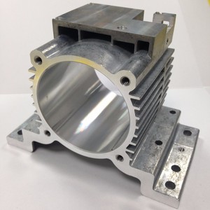 แม่พิมพ์หล่ออะลูมิเนียมแบบกำหนดเองสำหรับยานยนต์ รุ่น Somax Model 6530 - Product Image 3