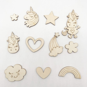 Juego de 50 Rodajas de Madera Ecológicas de 3mm con Diseño de Unicornio Navideño, con Varios Patrones para Manualidades en Madera, Cajas y Letreros de Pared - Product Image 2