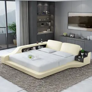 新的房子或酒店卧铺沙发床现代皮革床