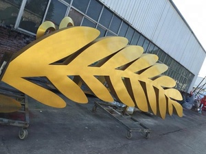 Personnalisé Classique En Métal Art Artisanat Épée <span class=keywords><strong>Bouclier</strong></span> Statue Paysage Affichage Prop Grand En Acier Inoxydable En Plein Air Jardin Sculpture - Product Image 2