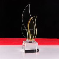 Pujiang Fabricant Coloré trophée de flamme en cristal avec base transparente