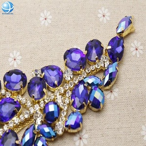 Applique di strass di cristallo di colore personalizzato <span class=keywords><strong>per</strong></span> cucire su Costume abito <span class=keywords><strong>da</strong></span> sposa abito <span class=keywords><strong>da</strong></span> <span class=keywords><strong>sera</strong></span> decorazione <span class=keywords><strong>accessori</strong></span> - Product Image 5