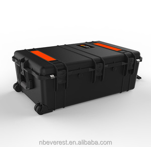 Everest RPC3431 Robuster Stapelbarer Großer Hartplastikkoffer Stoßfester Flightcase mit Verschlüssen und Zuggriff - Product Image 2
