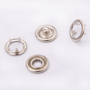 Nhà Máy Cung Cấp 7.5Mm <span class=keywords><strong>8.5Mm</strong></span> 9.5Mm Không Gỉ Nickle <span class=keywords><strong>Snap</strong></span> Vòng Nút Prong <span class=keywords><strong>Snap</strong></span> Nút Cho Áo Khoác - Product Image 1