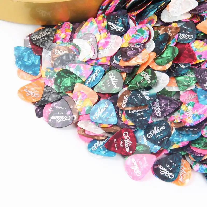 Giá rẻ OEM logo của bạn tùy chỉnh Alice guitar Pick nhựa Picks mịn ABS nhựa cho gỗ Guitar 0.71 mét tim RoHS tùy chỉnh màu sắc