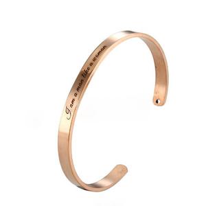 Bracelet ''Je suis un homme comme une femme'' <span class=keywords><strong>Mantra</strong></span> Message positif Bracelet de manchette gravé pour femmes et adolescentes - Product Image 4
