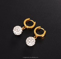 Pendientes colgantes dorados con diseño de bola de cristal, pendientes largos con pompón