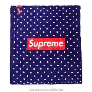 Más populares al por mayor <span class=keywords><strong>de</strong></span> Corea <span class=keywords><strong>de</strong></span> colores <span class=keywords><strong>de</strong></span> punto rojo impreso coral fleece throw blanket - Product Image 2