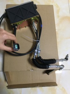 Excavator 320B 330B 322B 325B E320B E330B E322B E325B Motor Throttle 2475232 1190633 247-5232 119-0633 - Product Image 2