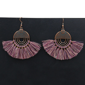 YWMT <span class=keywords><strong>2026</strong></span> Groothandel Nieuwste Vintage Folk Fan Legering Metaal 18K Verguld Bohemian Hangende Charm Oorbellen voor Vrouwen - Product Image 6