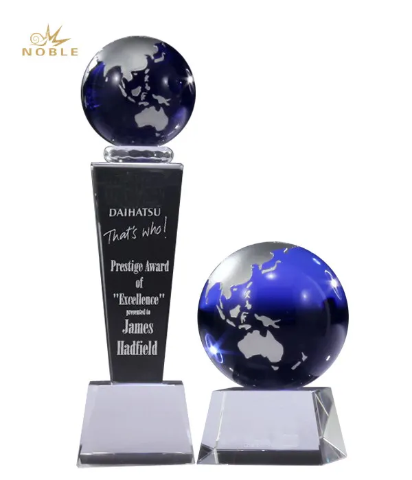 Globe Trofee Singleton Prince Creek Kampioen Crystal Ball & Globe Beste K9 Crystal, kristal Relatiegeschenk Geschenkdoos Volkskunst