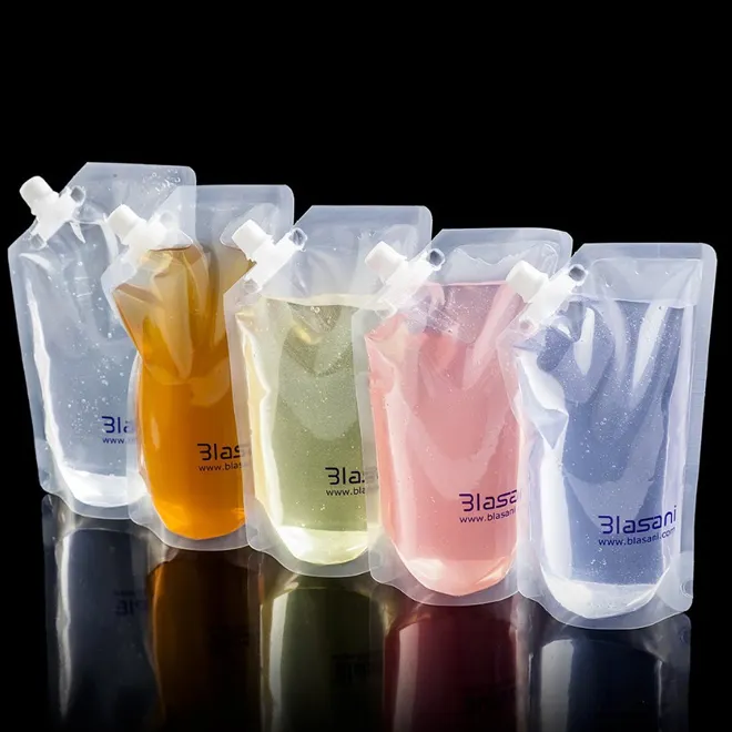 الجملة قابلة لإعادة الاستخدام الوقوف مياه الشرب البلاستيكية حقيبة بلاستيكية مزودة بفتحة على شكل مزراب لتعبئة السائل