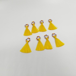 Mini abalorios de borla de seda con cuentas para pendientes - Product Image 4