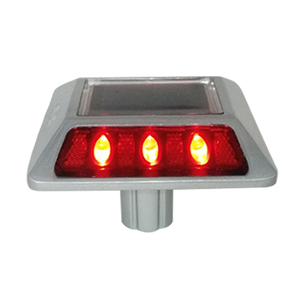 Sécurité routière IP68 étanche LED œil de chat avec réflecteur carré surélevé marqueur de chaussée goujon de route à énergie solaire - Product Image 2