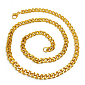 Sophisticated golden chain design for 