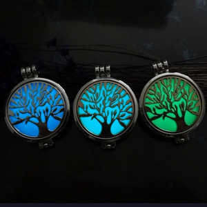 Gros Femmes Lumineux Ronde Médaillon Pendentif Collier Ouvert Arbre De Vie Huile Essentielle Diffuseur Collier - Product Image 4