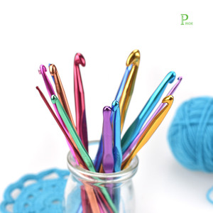 14-Pcs Multi-Color Alumínio <span class=keywords><strong>Crochet</strong></span> Ganchos Agulhas De Tricô Set 2-10mm Craft <span class=keywords><strong>Yarn</strong></span> para DIY <span class=keywords><strong>Yarn</strong></span> Craft ou Presente Embalado no Saco