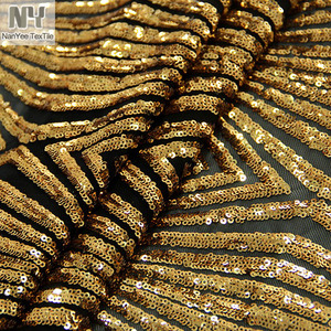 Tissu Nanyee 100% polyester tricoté brodé géométrique à mini-paillettes pour mariage et textile de maison - Product Image 1