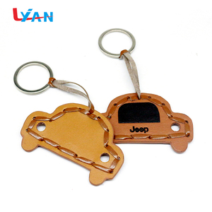 Llavero de mosquetón de cuero con borlas OEM de alta calidad Accesorio de <span class=keywords><strong>marca</strong></span> popular con calidad <span class=keywords><strong>fantástica</strong></span> - Product Image 4