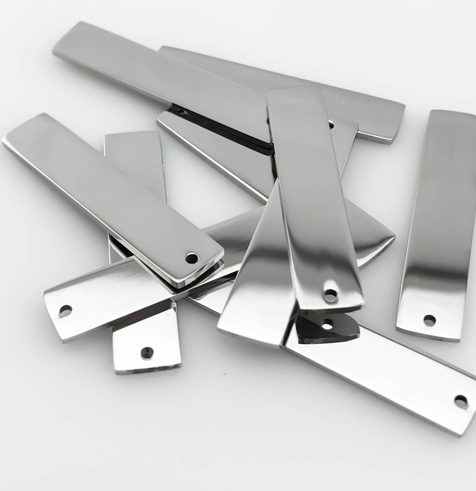 Gepersonaliseerde Custom Gravure Zeer Gepolijst Roestvrij Staal Bar Blank Charm Hanger Uit China Fabrikant