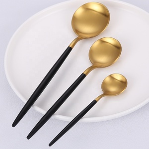 Elegant Bulk Stainless Steel Thin Handle Knives Forks Spoon Set Portable Travel Stainless Steel Luxury Black and Gold Cutlery