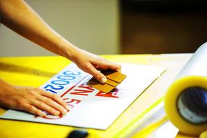 Lưới SOMITAPE SH370-Băng Giấy Chuyển Tự Dính Hoàn Hảo Cho Đề Can, Bảng Hiệu, Tường, Cửa Sổ Và Bề Mặt Nhẵn Khác - Product Image 6