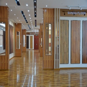 Piso laminado de parquet EIR de 3 tiras MDF HDF <span class=keywords><strong>Euro</strong></span> <span class=keywords><strong>Click</strong></span> de 8 mm 12 mm com alto brilho - Product Image 2