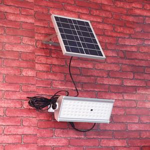 مصباح LED يعمل بالطاقة الشمسية, مصباح LED يعمل بالطاقة الشمسية باستطاعة 65 لمبة LED باستطاعة 12 واط ، و قدرة 1500 لومن ، مزود بجهاز تحكم لاسلكي عن بعد ، مناسب لتزيين الحدائق - Product Image 2