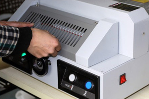 Sigo Guillotine Papier Trimmer 320V + Elektrische Papier Snijmachine - Product Image 4