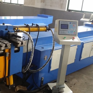 Machine à cintrer les rails <span class=keywords><strong>de</strong></span> portes <span class=keywords><strong>de</strong></span> <span class=keywords><strong>garage</strong></span> sectionnelles à rayon <span class=keywords><strong>de</strong></span> courbure maximal <span class=keywords><strong>de</strong></span> 450 mm <span class=keywords><strong>avec</strong></span> une vitesse <span class=keywords><strong>de</strong></span> cintrage <span class=keywords><strong>de</strong></span> 10 à 50 degrés/seconde - Product Image 2