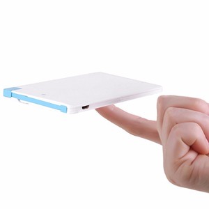 Credit Card Grootte Relatiegeschenken Super Flat <span class=keywords><strong>Output</strong></span> 5V-1a 2500Mah Powerbank Met Ingebouwde Kabel - Product Image 4
