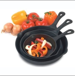 Poêle à crêpes en fonte pré-assaisonnée de 6 pouces en gros - Product Image 2