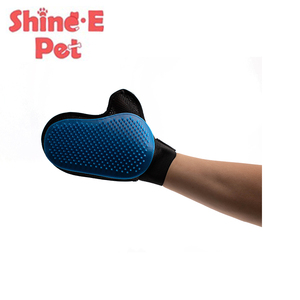 Herramienta de limpieza de mascotas Dog Grooming cepillo guante para quitar <span class=keywords><strong>el</strong></span> pelo de perro - Product Image 1