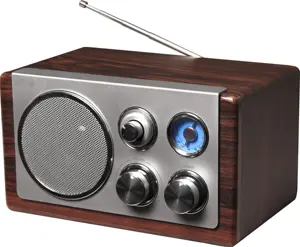 Wooden retro portable FM AM radio