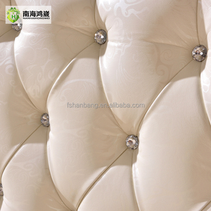 Cabecera de Cama Tapizada en Cuero con Botones y Diseño de Diamantes, Estilo Francés Moderno y Lujoso, Tamaño King y Queen, Color Blanco Crema - Product Image 3