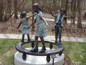 <span class=keywords><strong>Scultura</strong></span> <span class=keywords><strong>in</strong></span> <span class=keywords><strong>Bronzo</strong></span> di Bambini che Giocano all'Aperto, Statue di Bambini a Grandezza Naturale <span class=keywords><strong>in</strong></span> Ottone e <span class=keywords><strong>Bronzo</strong></span> per Giardino - Product Image 3