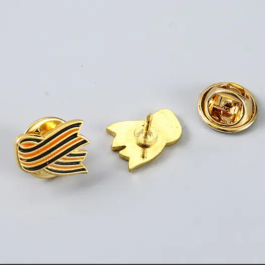 Pin de metal chapado en oro esmaltado personalizado insignia con mariposa pin espalda hombro insignia