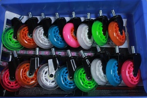 Couleur <span class=keywords><strong>rollerblade</strong></span> chaise roulettes de <span class=keywords><strong>3</strong></span> pouces - Product Image 3