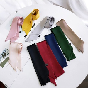 Sciarpa da <span class=keywords><strong>donna</strong></span> alla moda morbida e stretta in poliestere con scollo a testa alta in tinta unita - Product Image 3