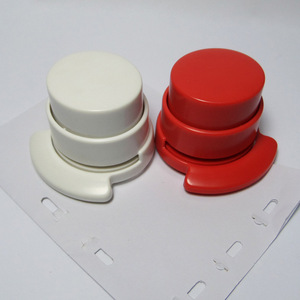 Logotipo personalizado impreso rojo lindo mano presionado plástico redondo sin PIN stapleless <span class=keywords><strong>grapadora</strong></span> - Product Image 6