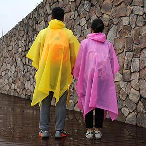Poncho de <span class=keywords><strong>Pluie</strong></span> Imperméable PEVA Pliable et Réutilisable, Diverses Couleurs, Unisexe Hommes Femmes, Longue Cape de <span class=keywords><strong>Pluie</strong></span> - Product Image 5