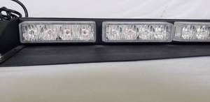 Barra de luz estroboscópica para salpicadero, Visor de emergencia de advertencia para coche, 32 LED, 12V, rojo y azul - Product Image 6