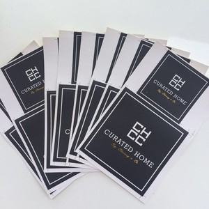 Etiqueta Adhesiva Personalizada Redonda Cuadrada con Lámina Dorada Etiqueta Negra con Acabado Mate - Product Image 2